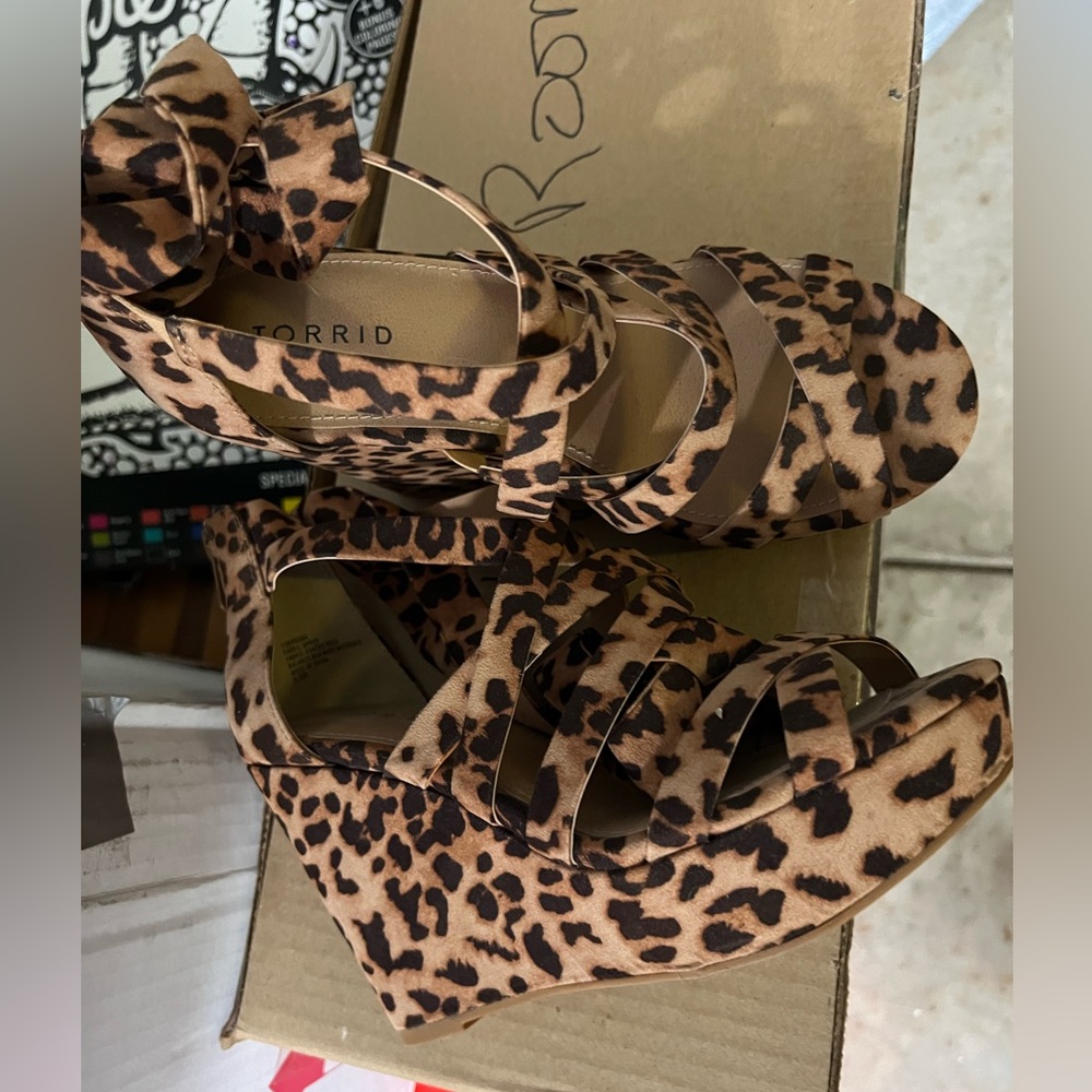 Torrid Wedges